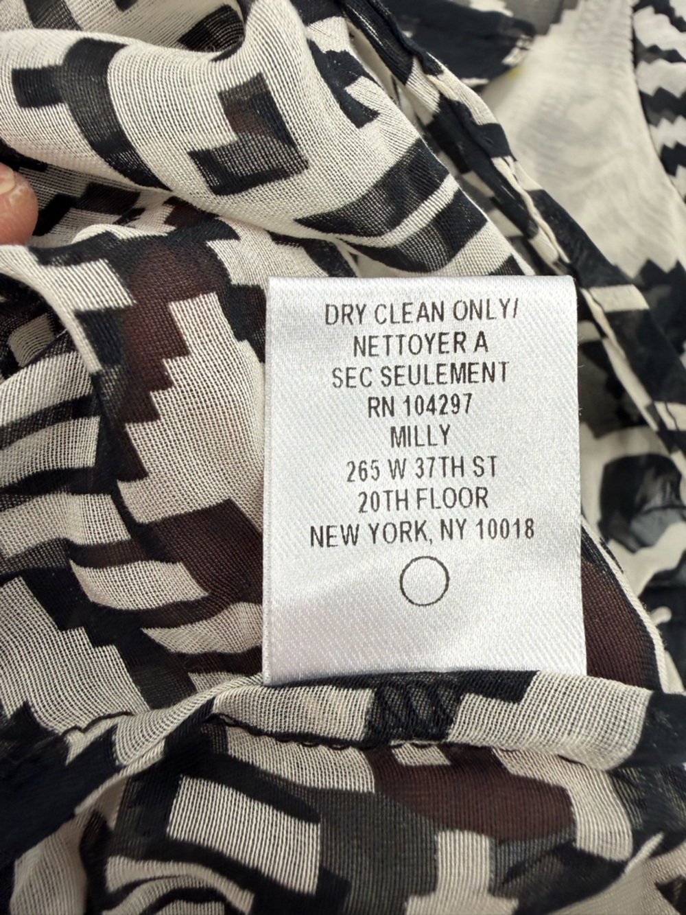 An original Milly of New York geometric print silk blend blouse size 4 - Picture 6 of 14